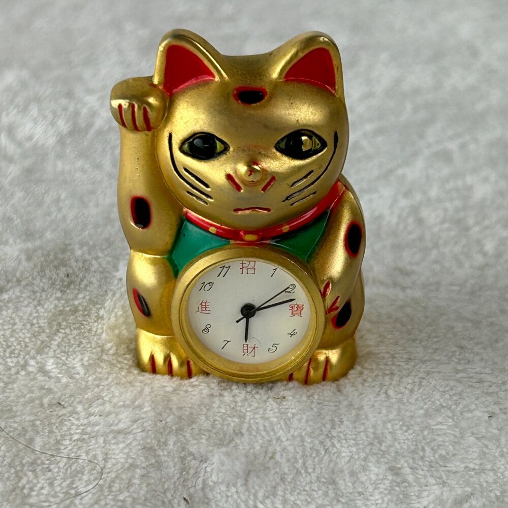 Maneki-Neko Japanese Lucky Cat Money Clock Lucky Cat 2"